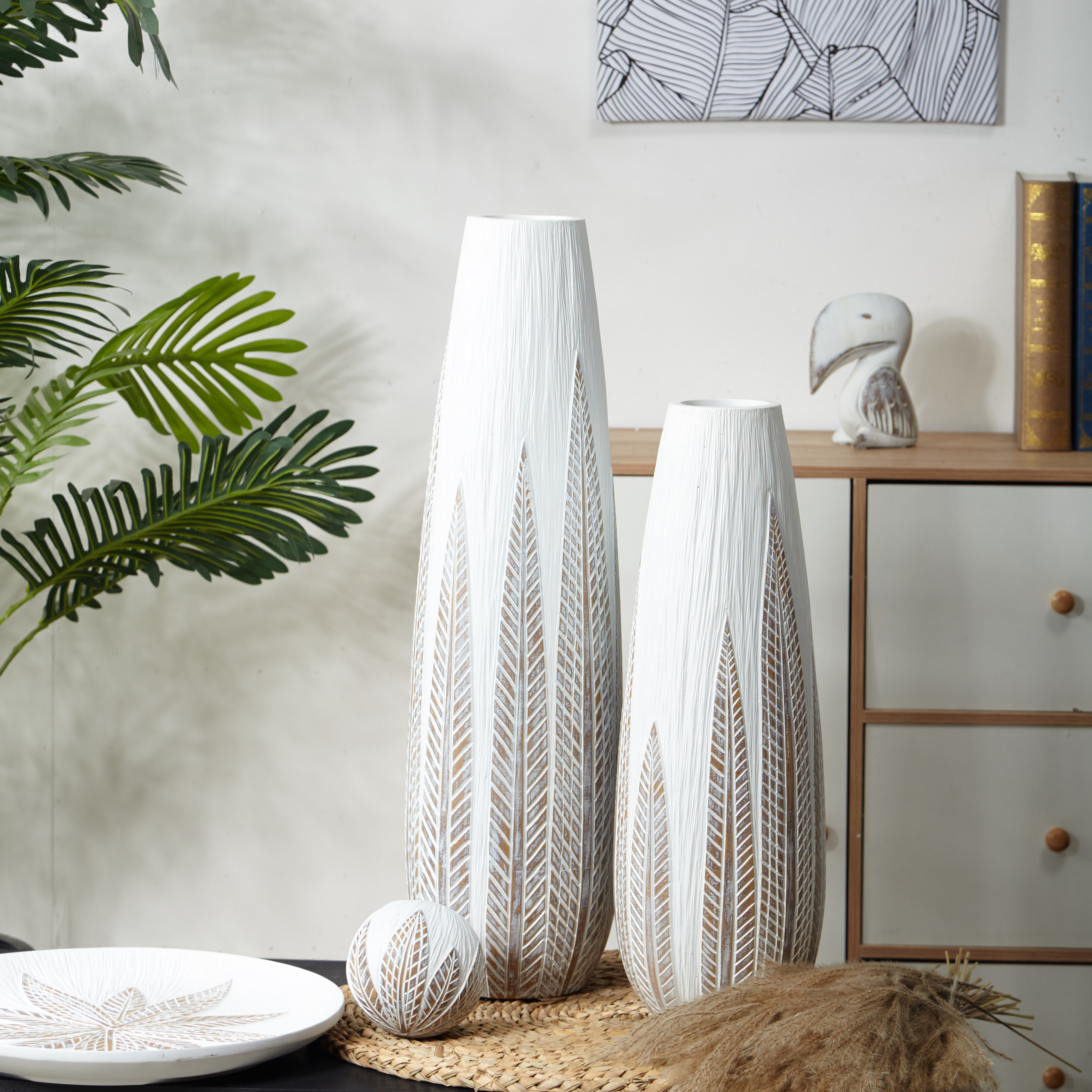 Polyresin vase