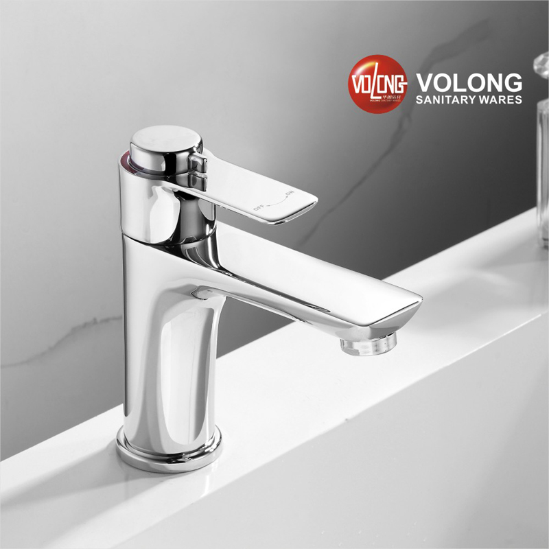 Thermostatic basin faucet