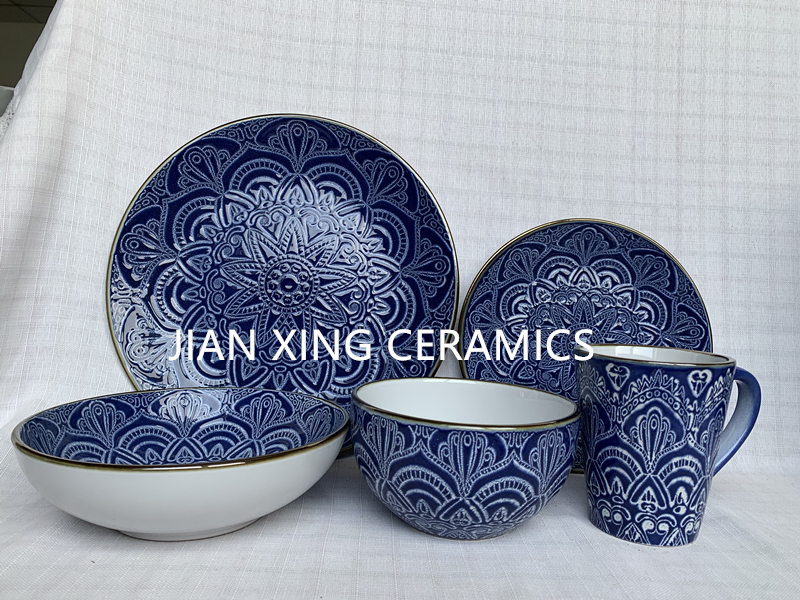 stoneware dinner set with Embossed Reactive glaze