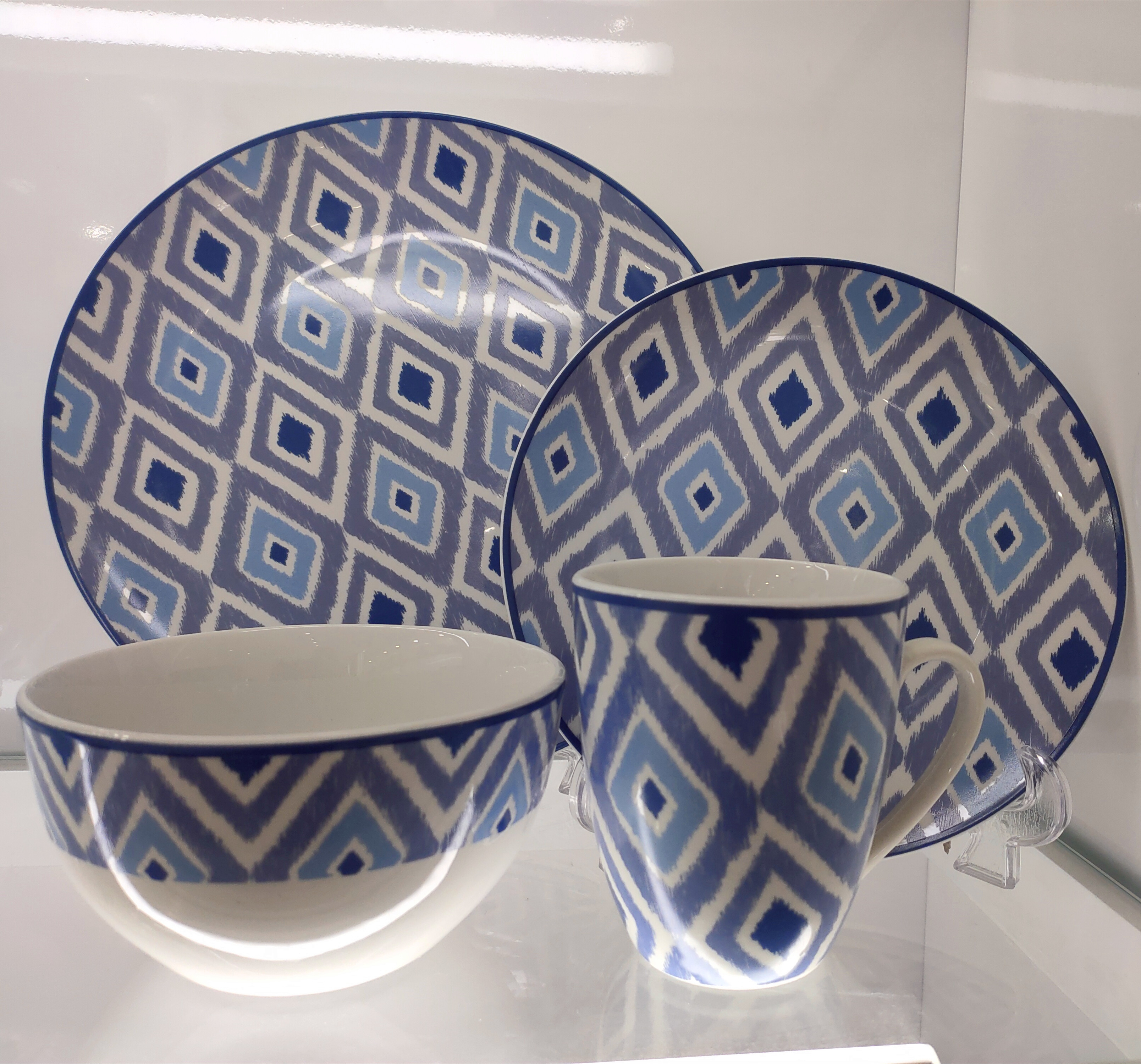 16 Piece Porcelain Dinnerware Moonshine