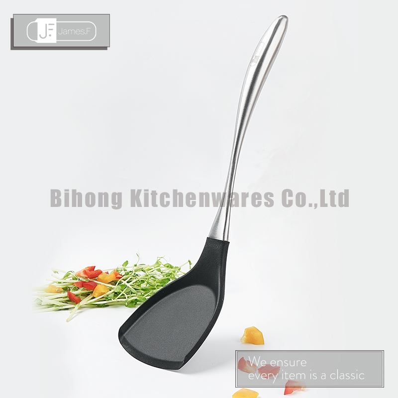 Silicone turner