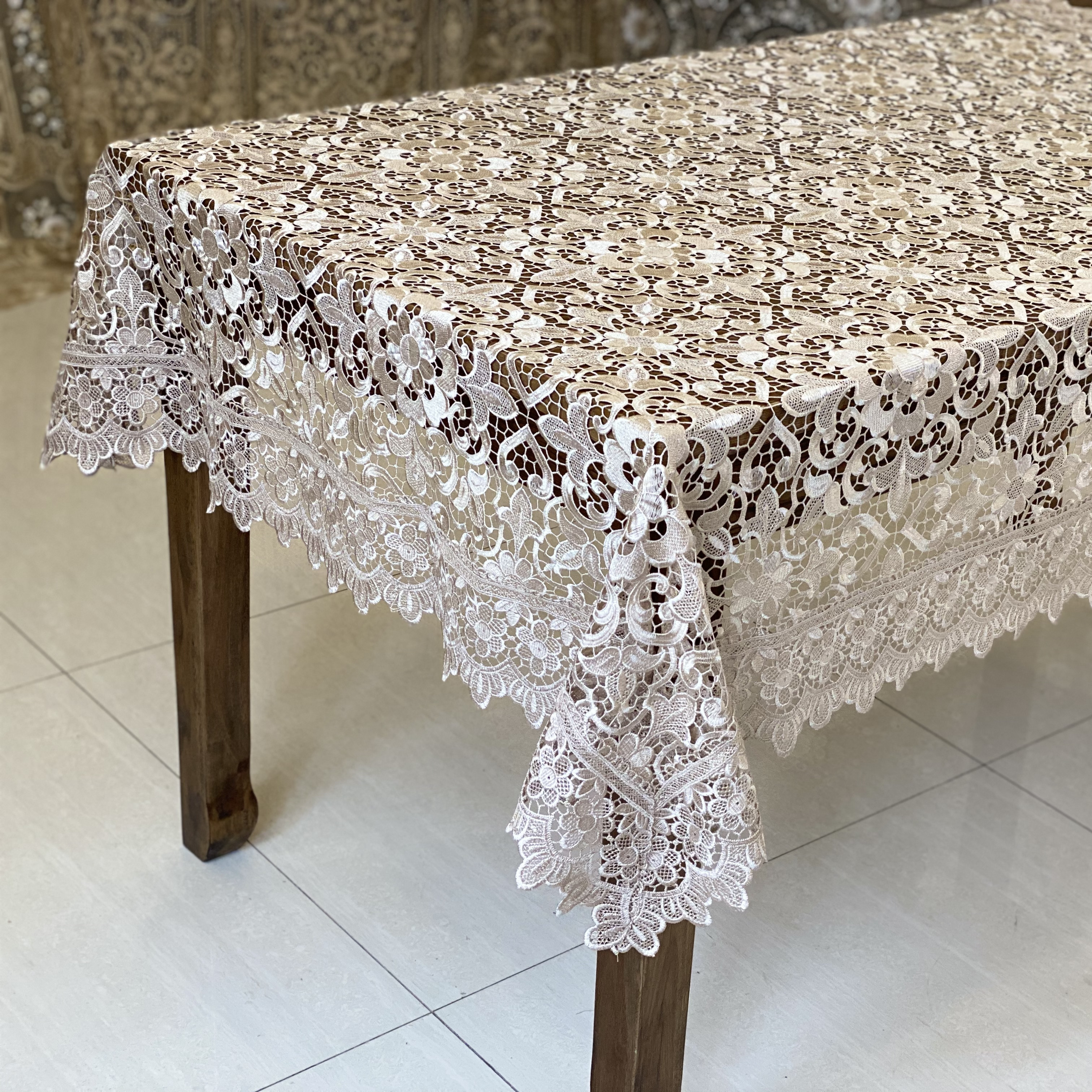 Table cloth