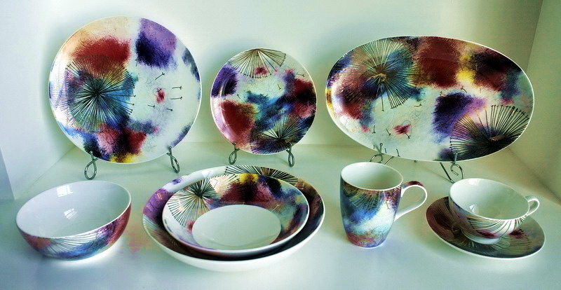 Golden dandelion dinnerware set