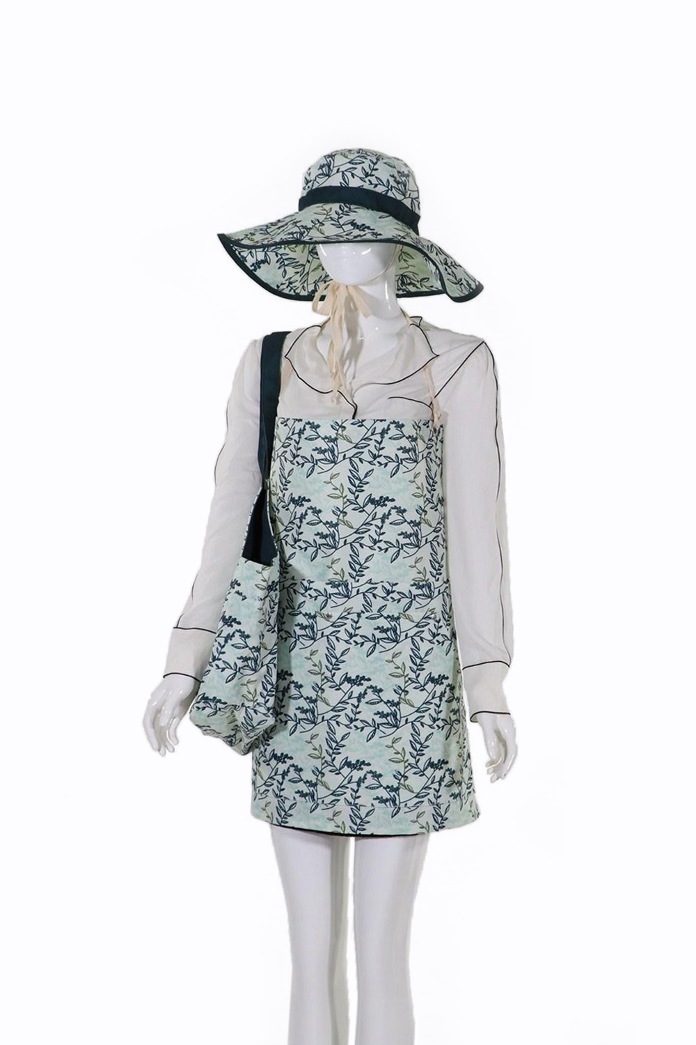 Garden apron, bag and hat