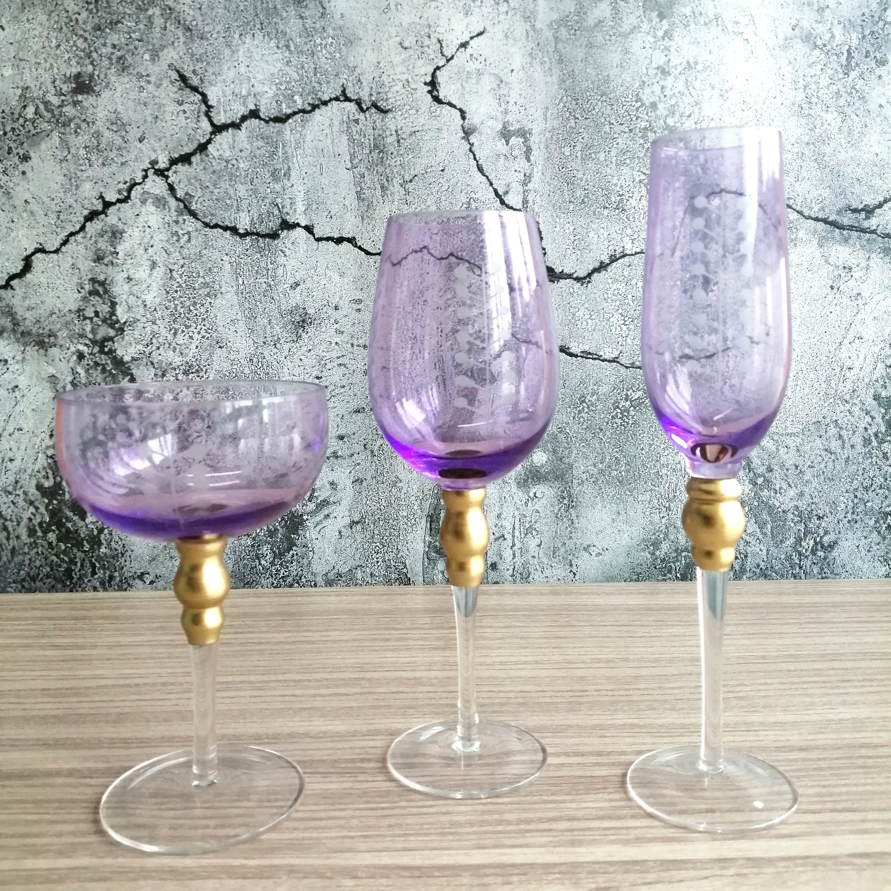 Wine glass with spraying and carved pattern,GLASSWARE