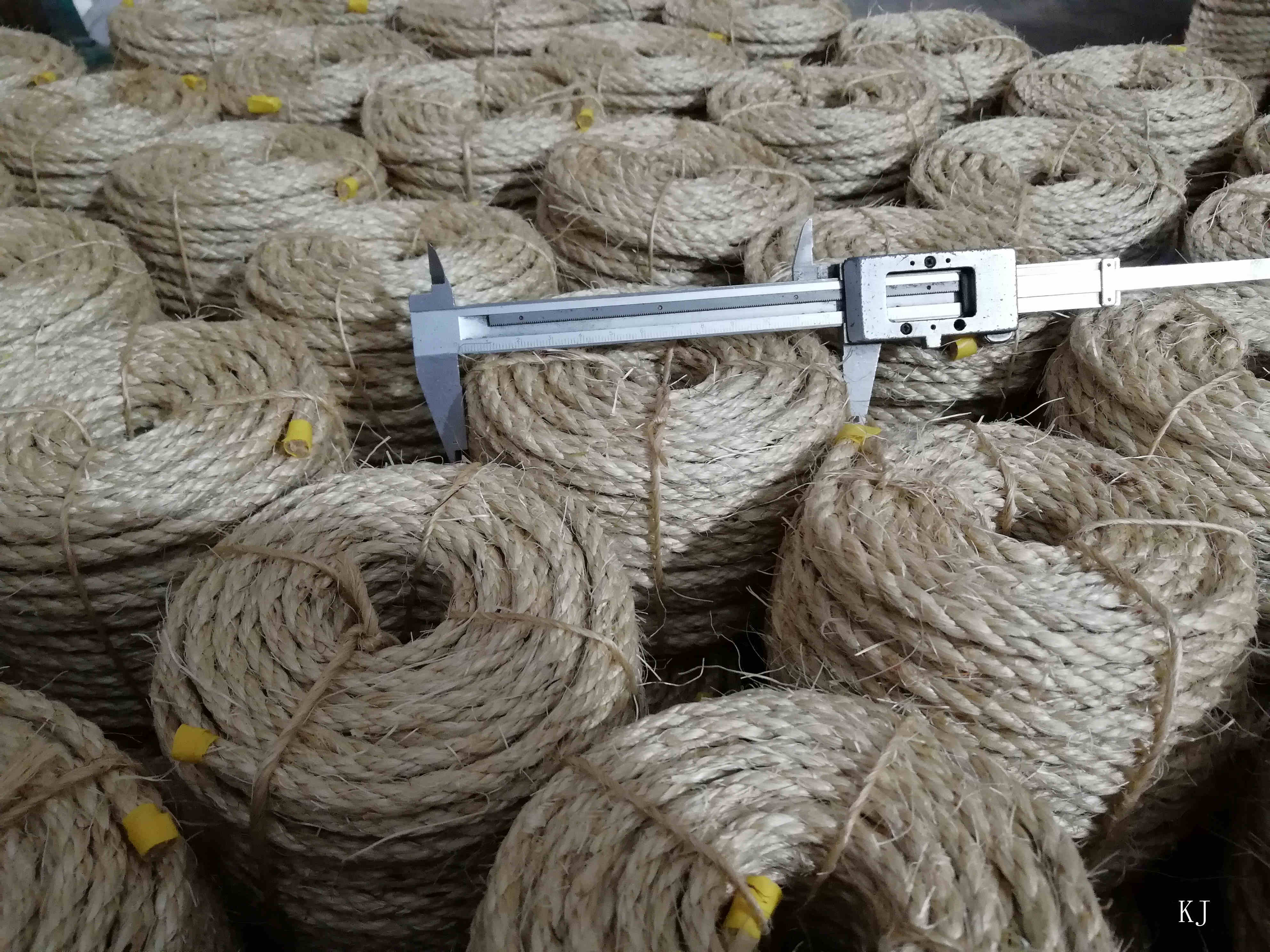 Small sisal rope