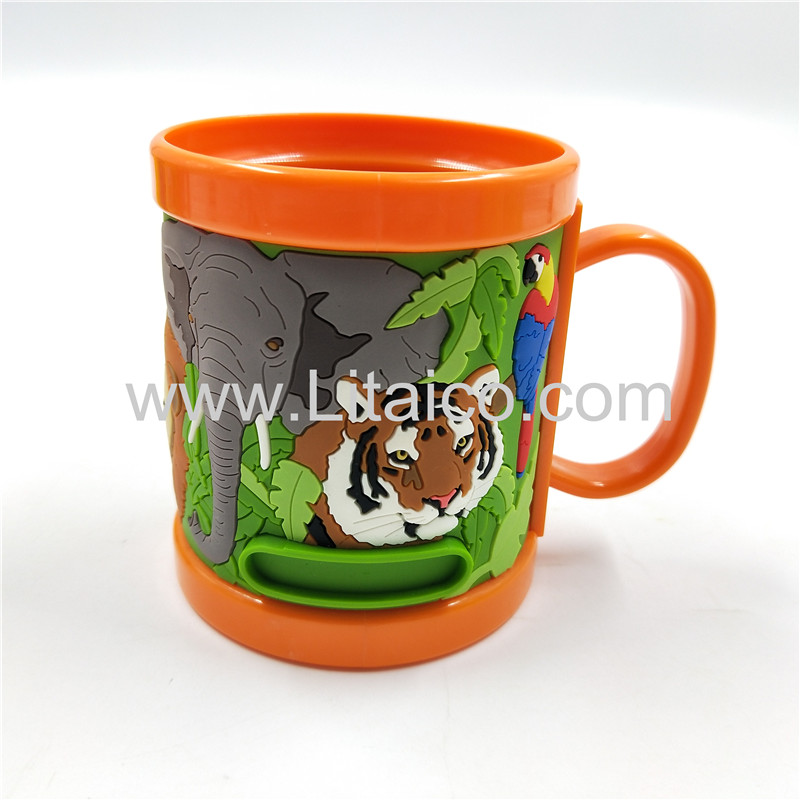 Animal world mug