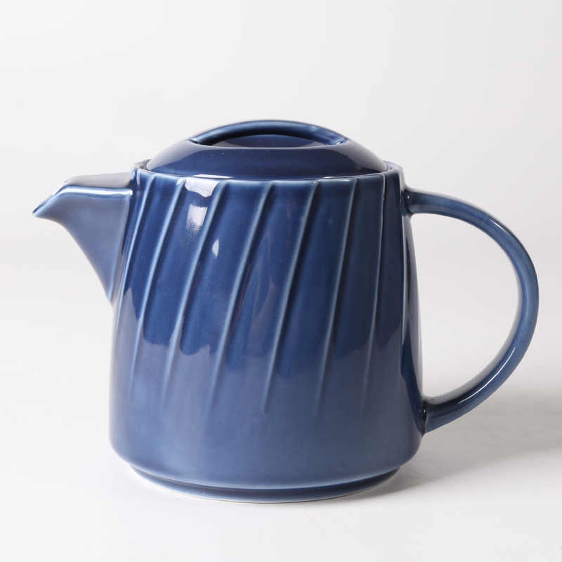 Tea pot,embossed helix texture, 560ml