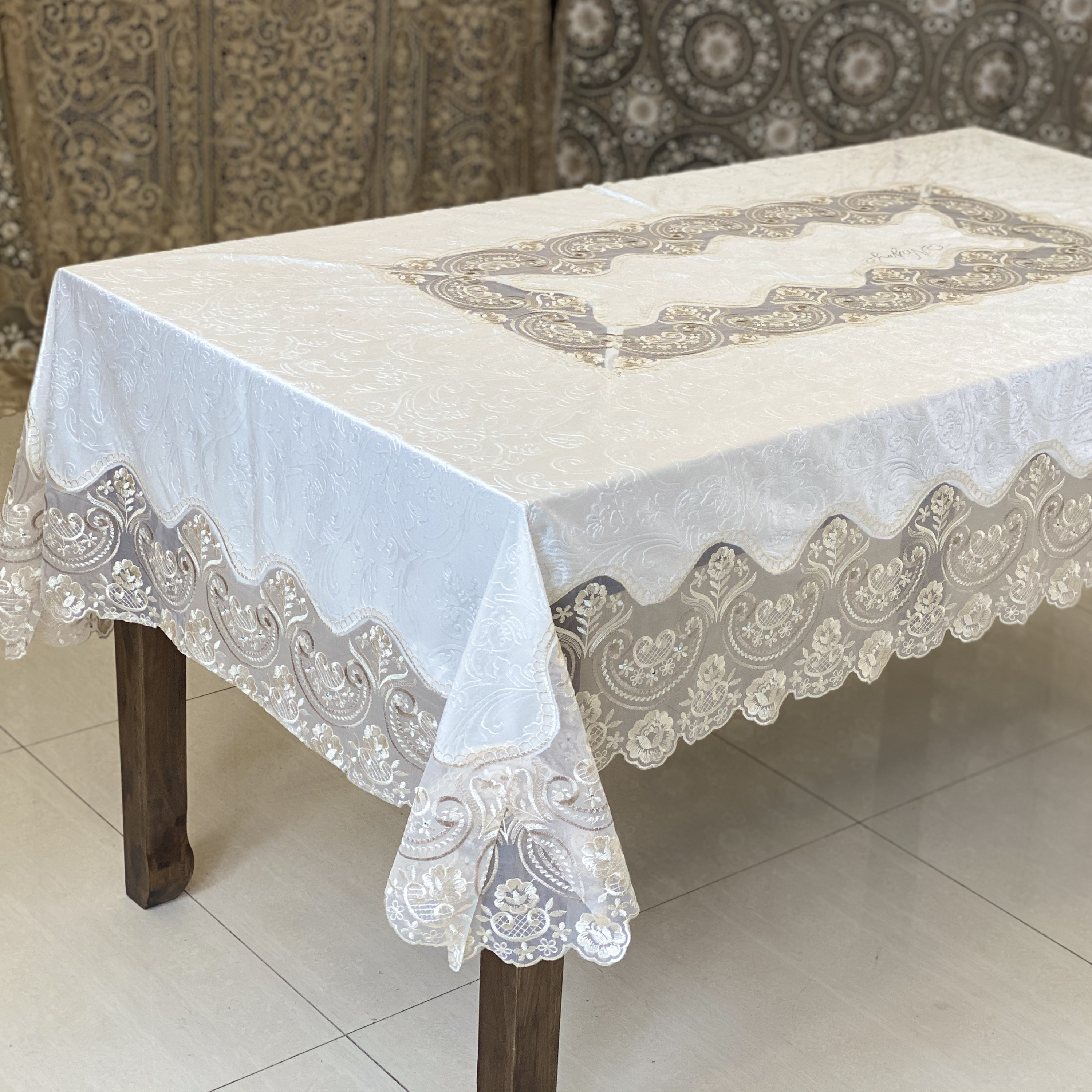 Table cloth