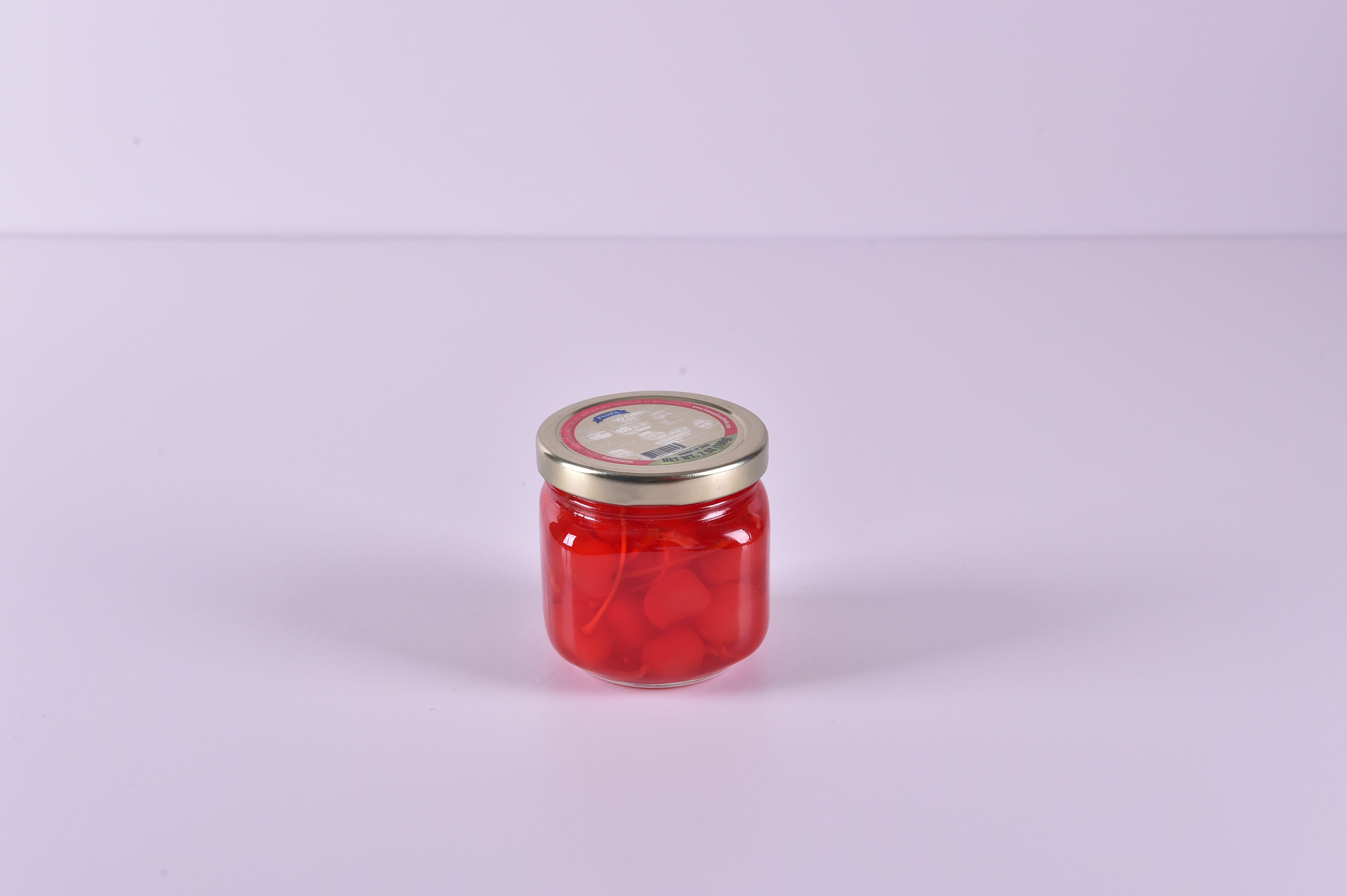 7oz maraschino cherries品名：1加仑樱桃罐头 成分：带枝樱桃，水，白砂糖，柠檬酸，维生素C。 净重：3600g 固重：1775g 糖度：30+-2% 产品认证：ISO质量体系，HACCP,BRC和犹太认证 包装方式：纸箱,4瓶入一箱。 产品有效期：一年 原产地：中国山东