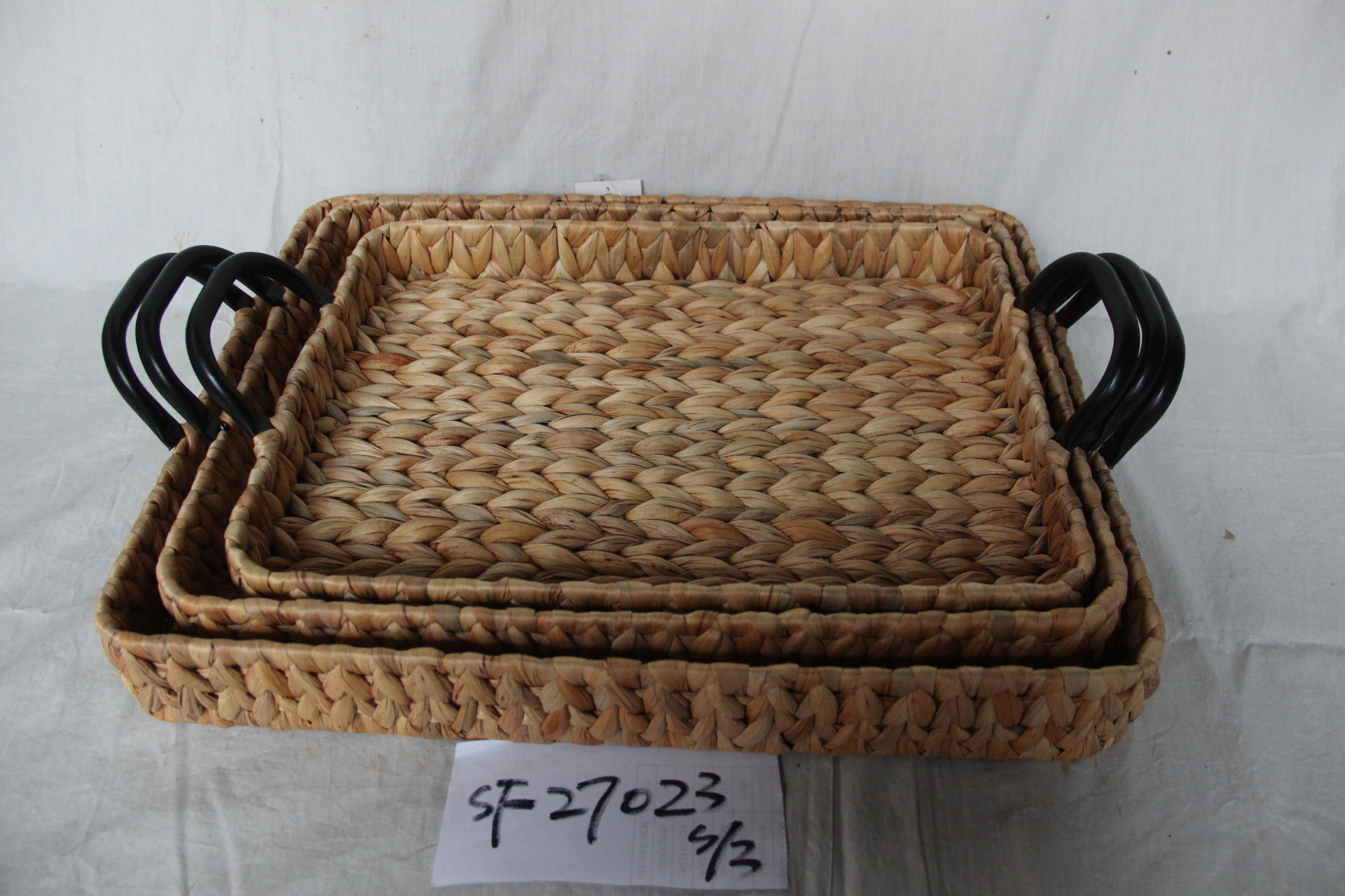 Water hyacinth tray