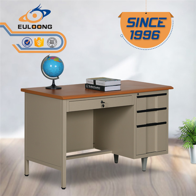 Office desk with 3 drawers