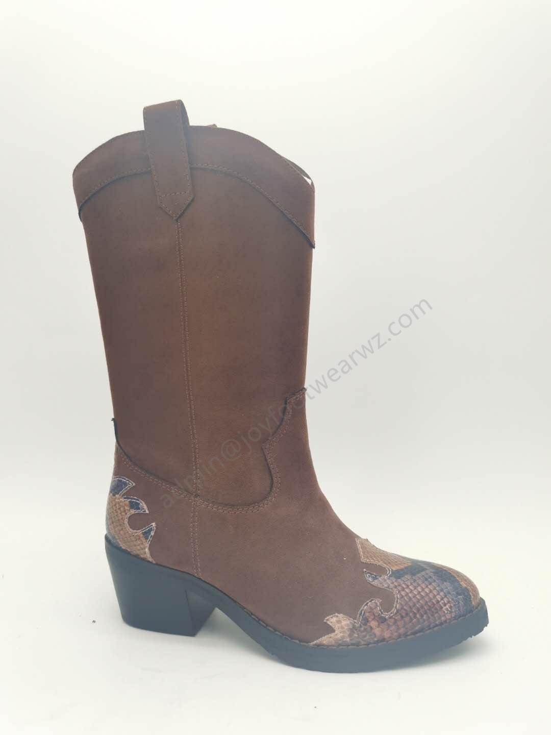 Lady's Flat Boots