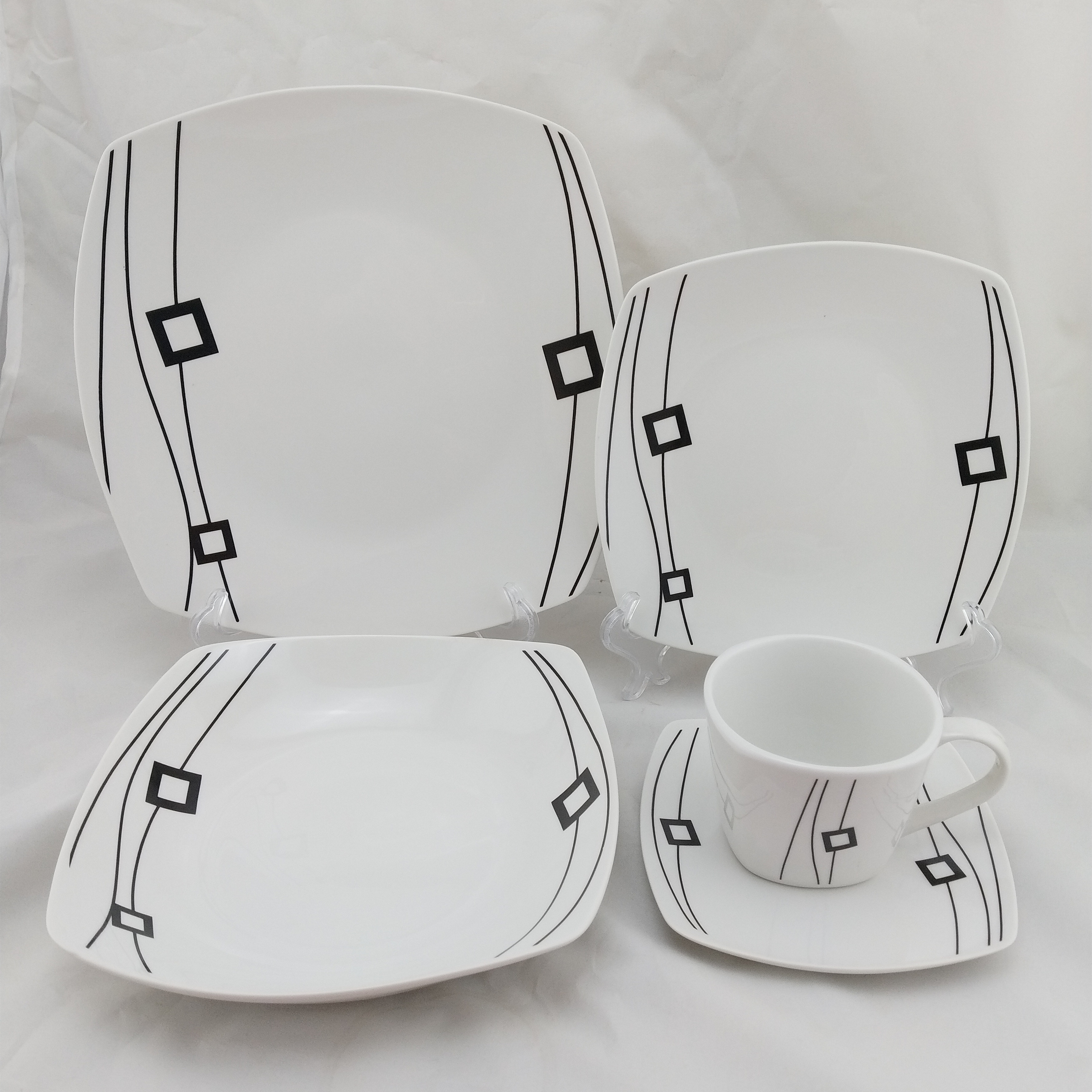 20 Piece Square Dinnerware Set Porcelain