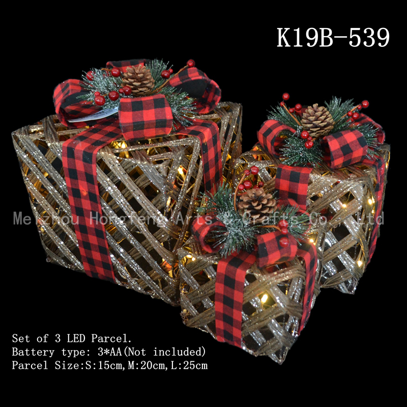 LED Plastic Rattan Pre lit Giftbox Christmas decor. xmas giftbox