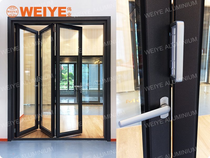 aluminium folding door