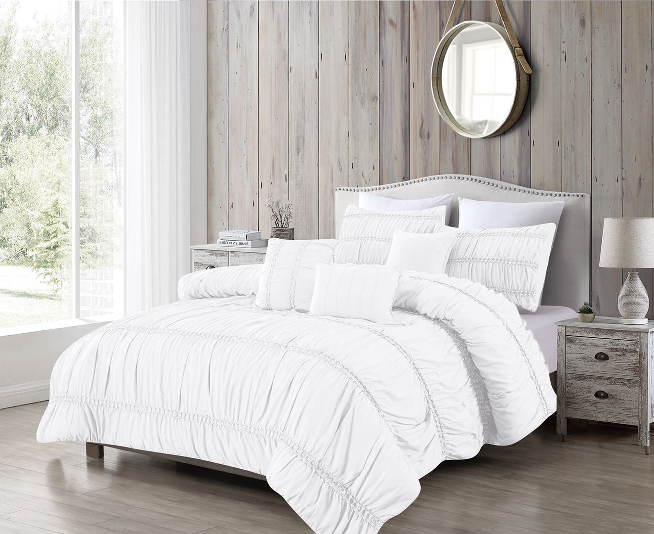 Elastic emb comforter set