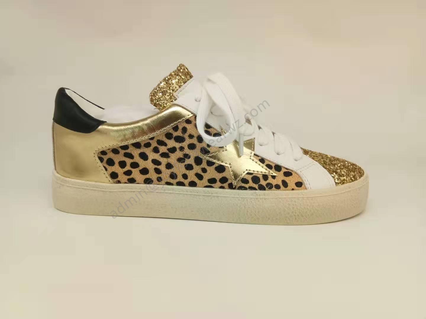 Lady's Sneaker
