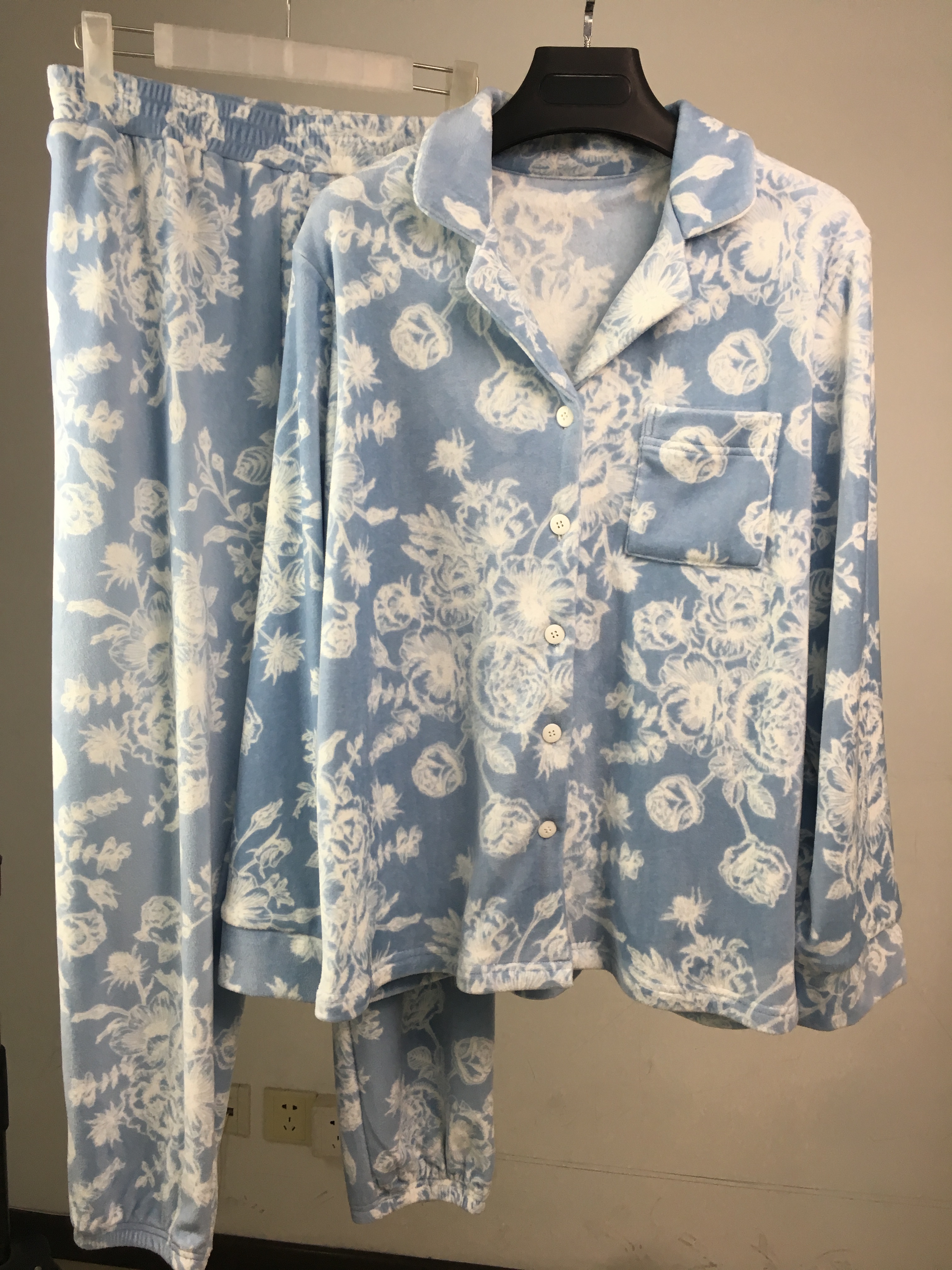 Womens Super Soft Pajama Set