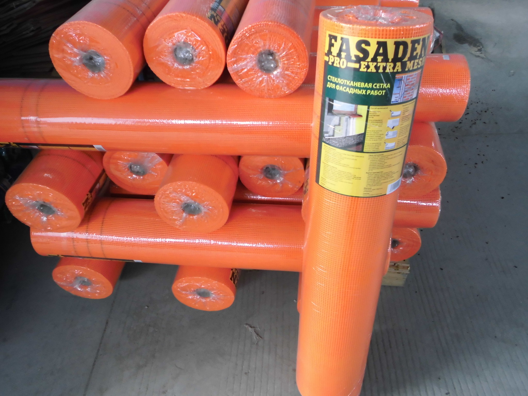 Alkaline resistant fiberglass mesh