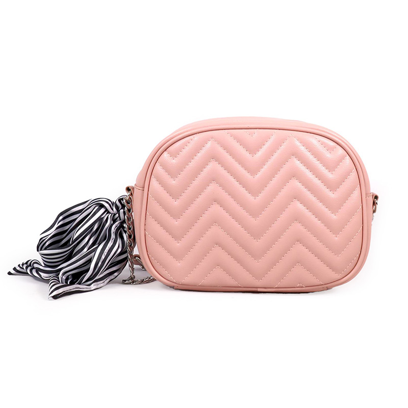 Classic quilted chain cross body with scarf&chain decoration