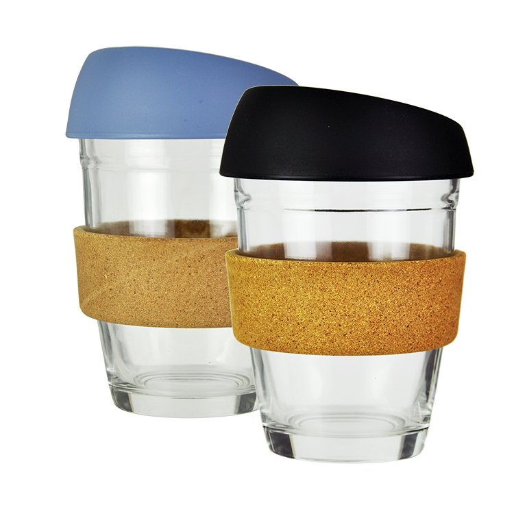 Double wall borosiliate glass cup with PP lid and silicone stripe