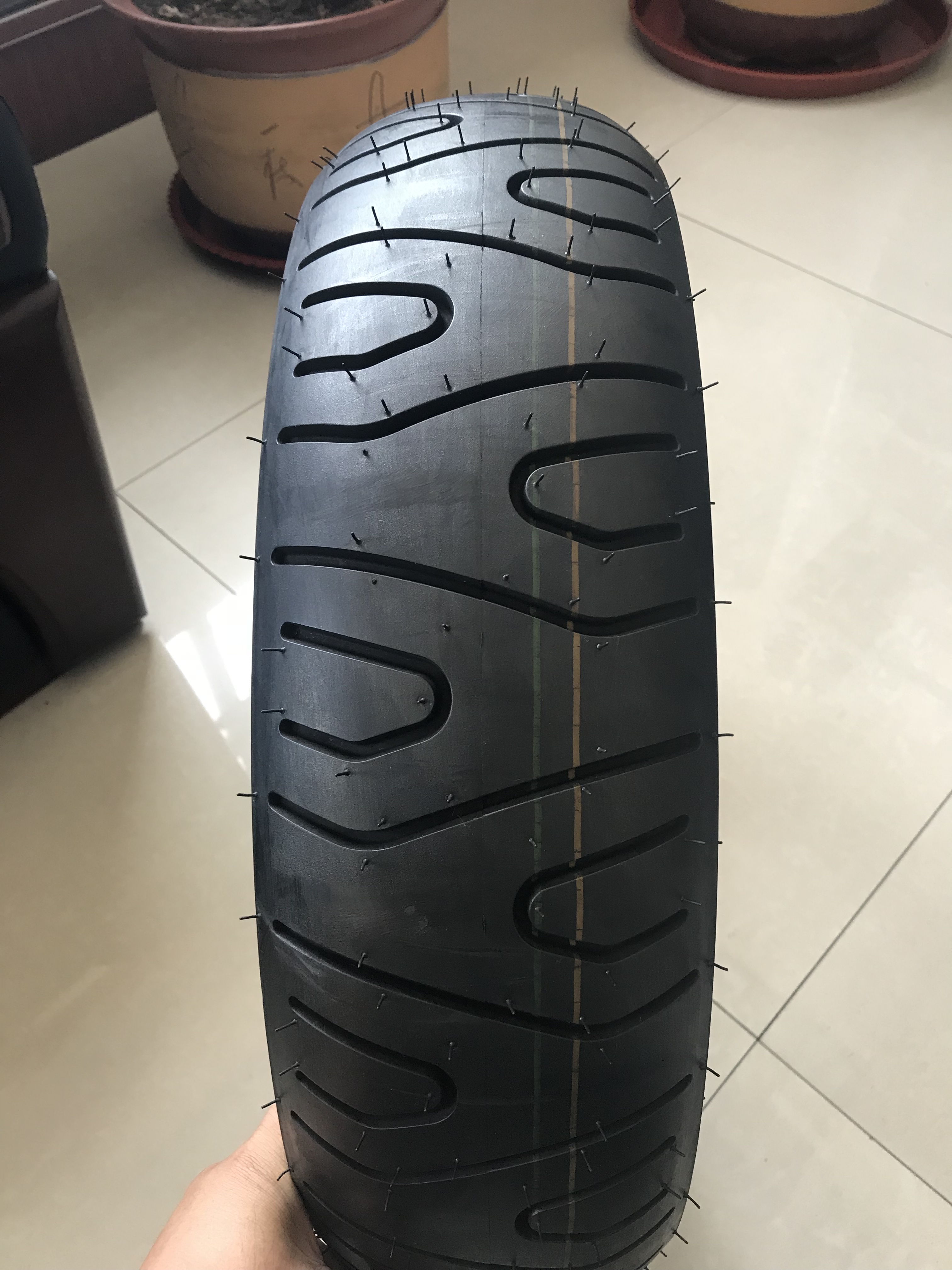 Motorcycle tyre