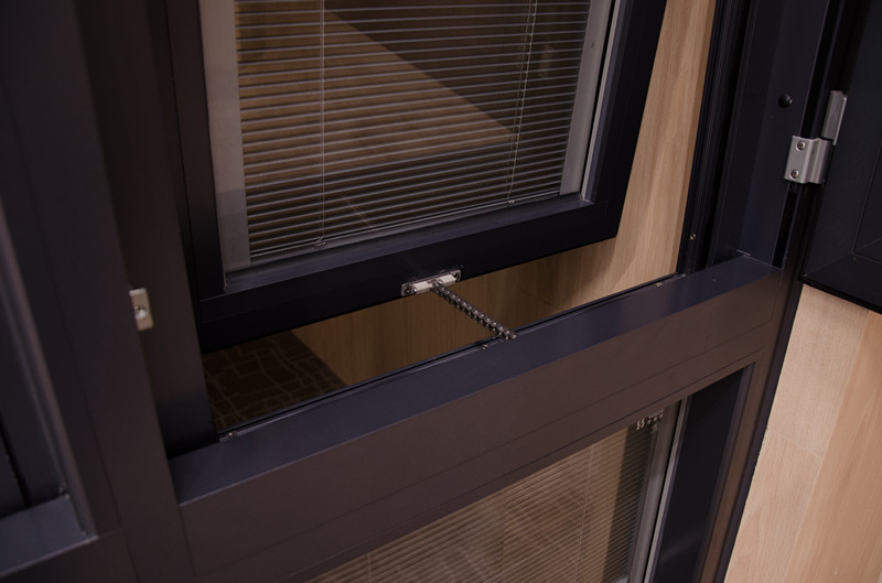 Aluminum profile for casement windows and doors