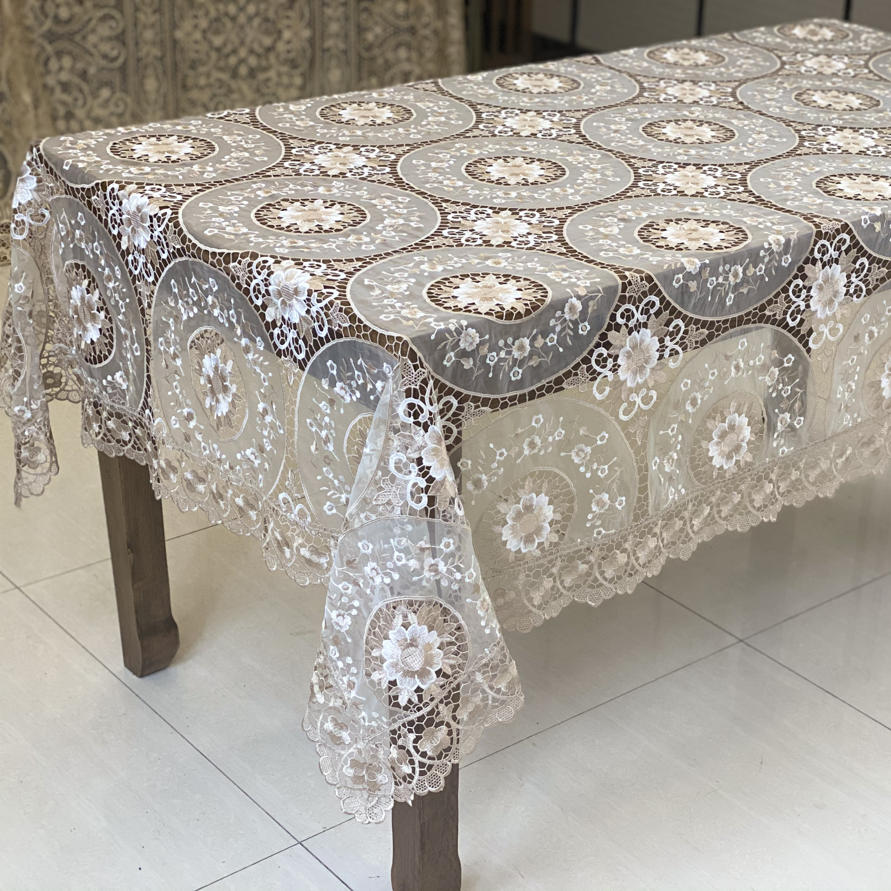 Table cloth