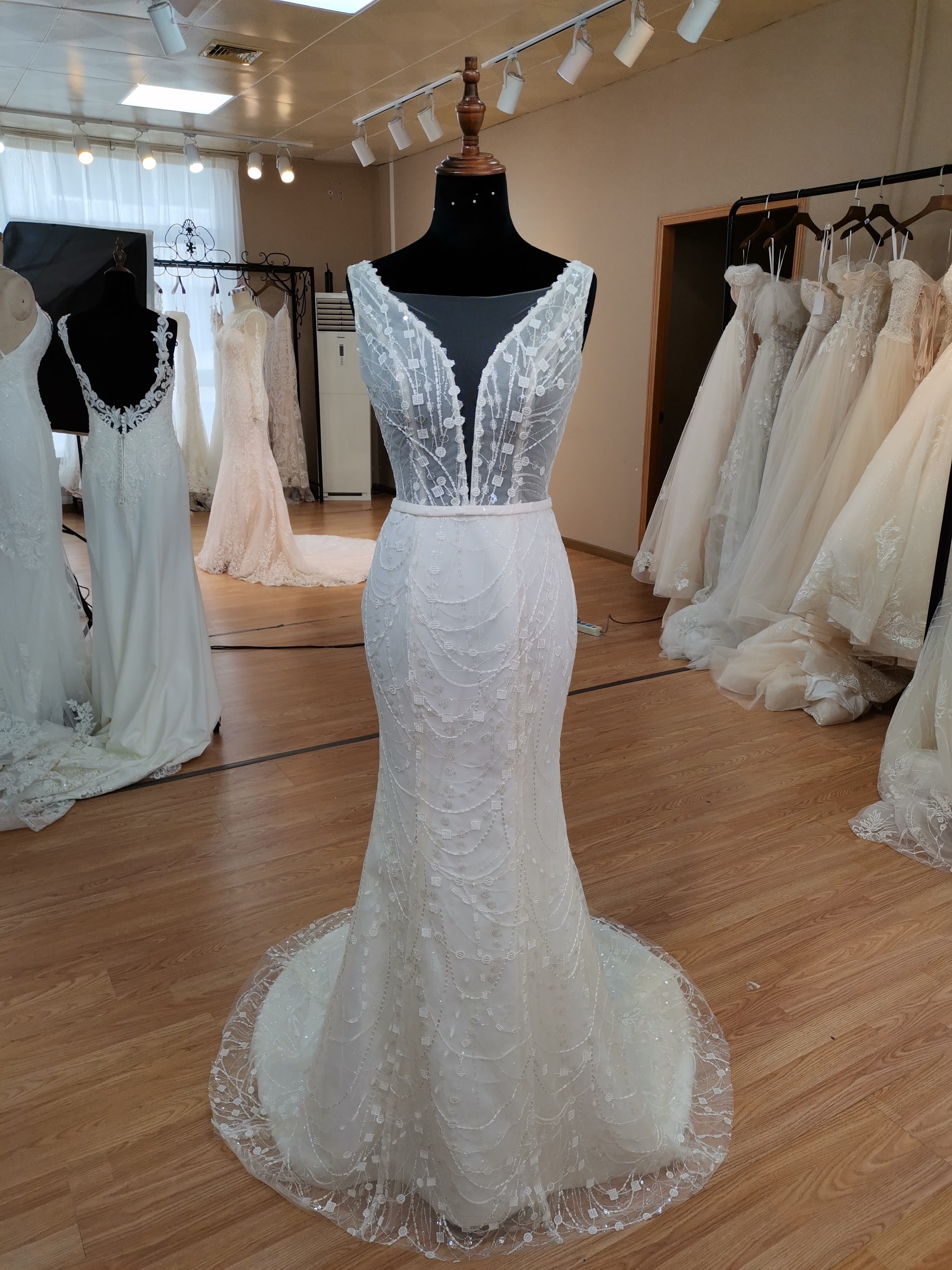 2020 Factory sequin Applique Lace Sleeveless Mermaid Ivory Wedding Dress For Bridal Gown Custom