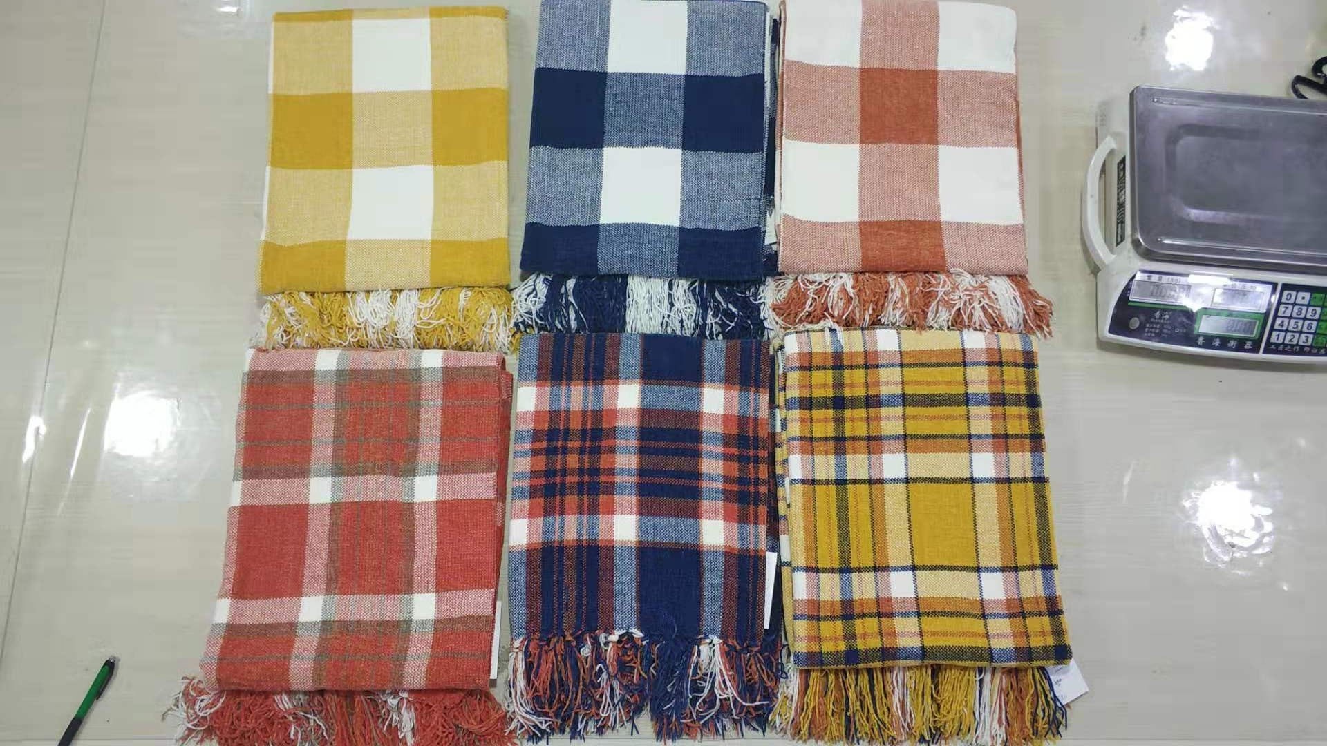 100% polyester chenille plaid throw