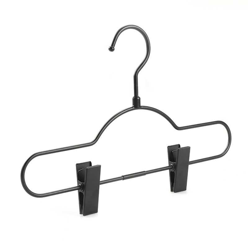 Custom Small Size Matte Finish Black Metal Wire Hnager with Clips