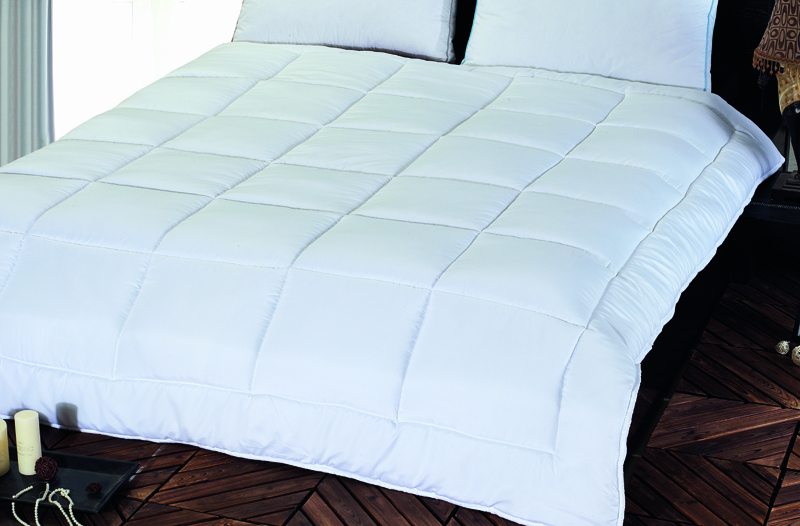 Polyester quilt