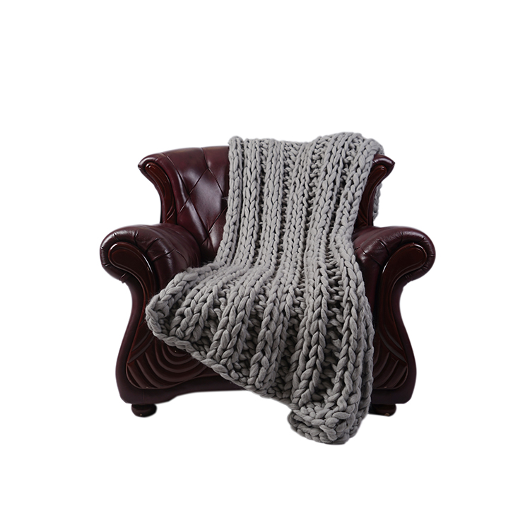 Chunky knit throw