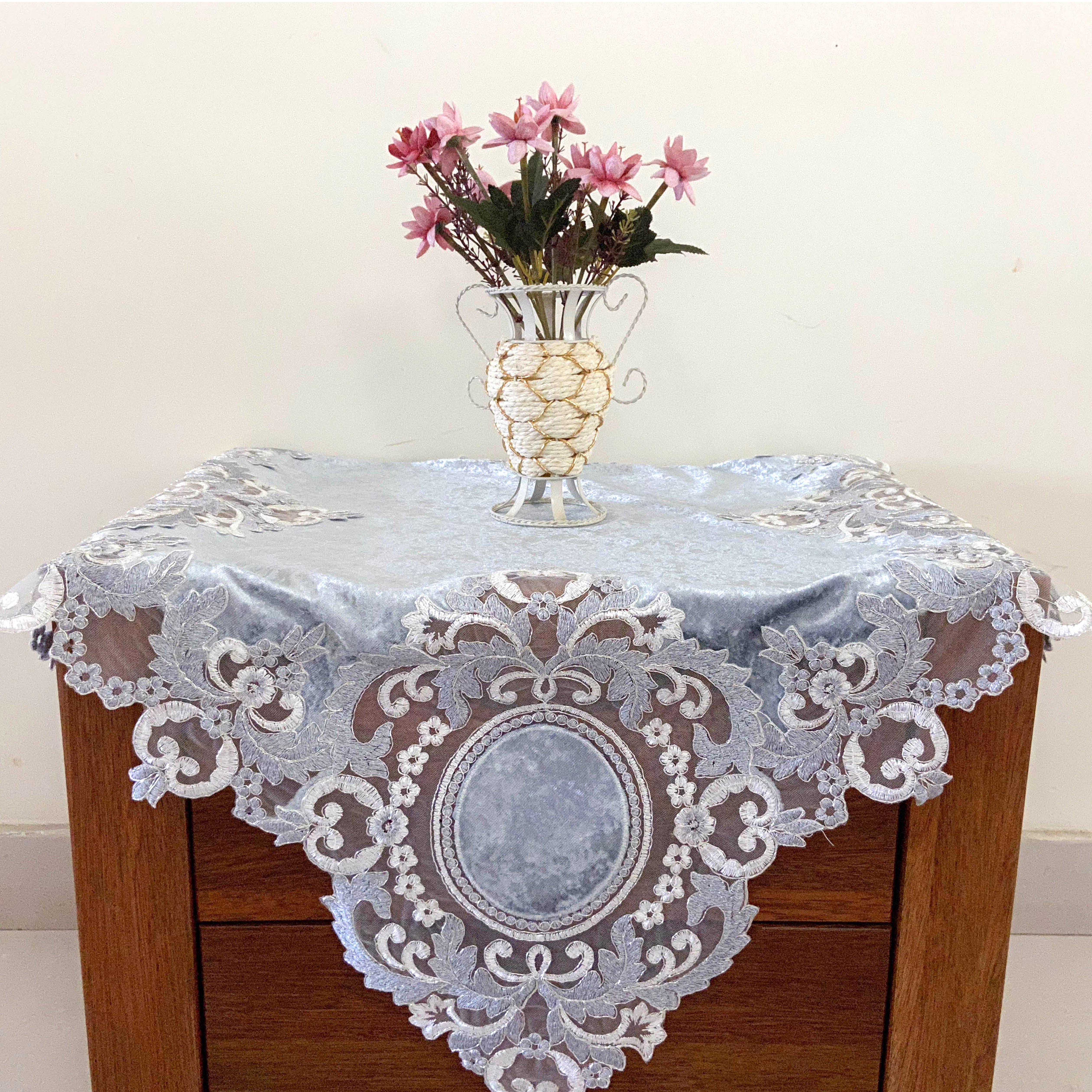 Table cloth
