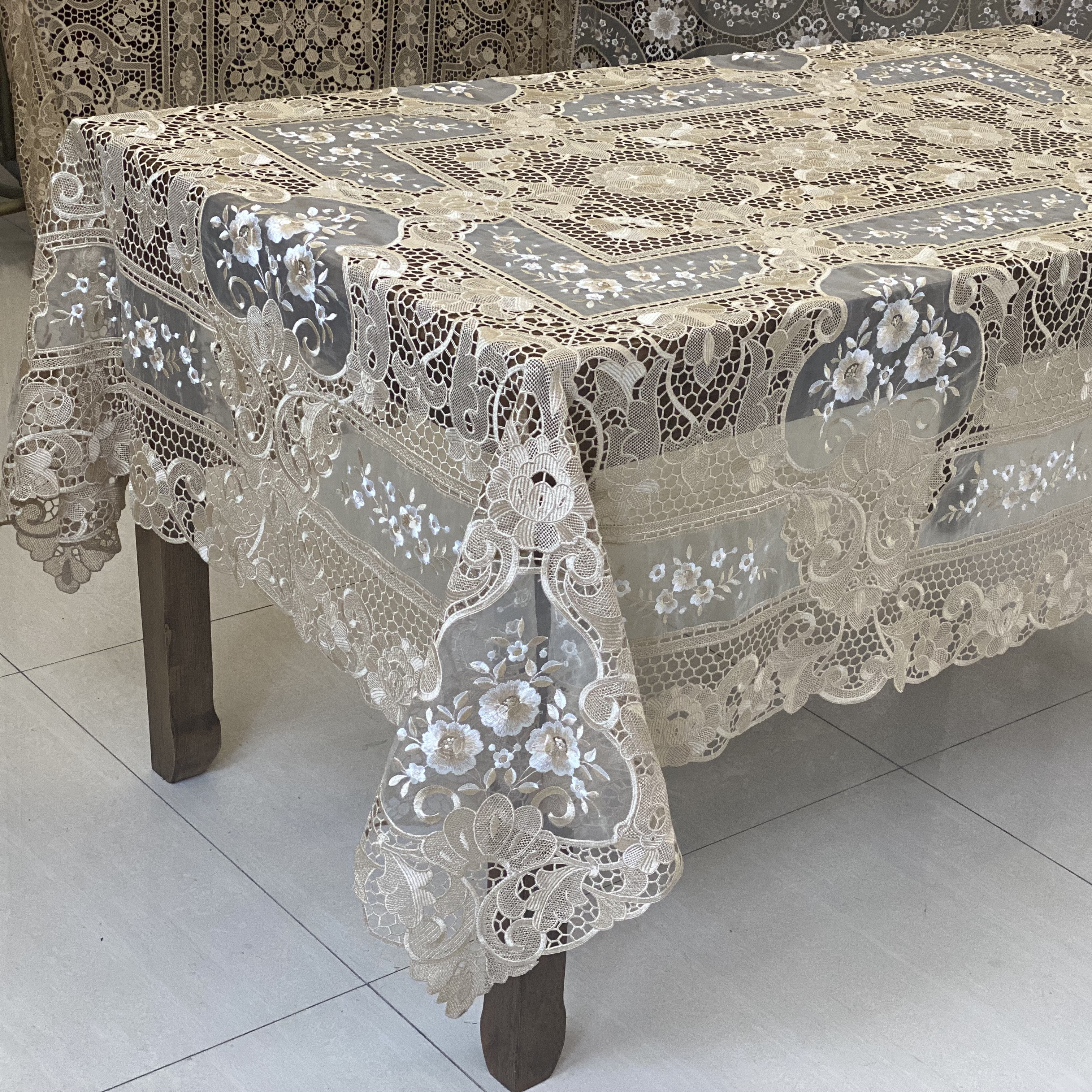 Table cloth