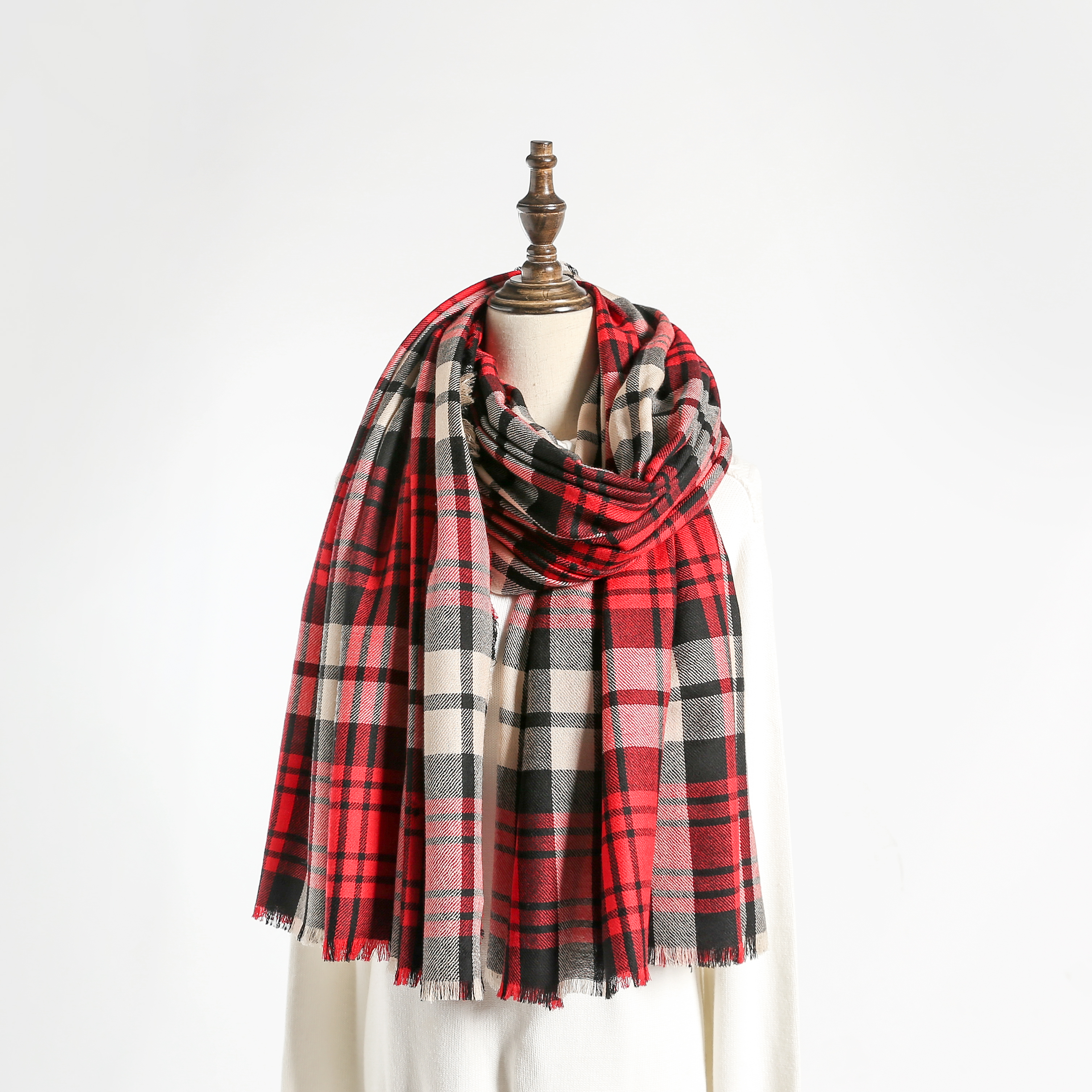 New Good Quality 100%Wool Strip Yarn-dyed Tassels Scarf for lady