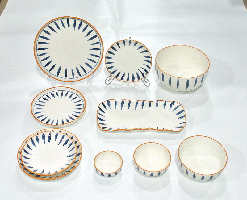 Handpainting wood grain dinnerware