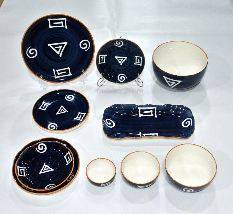 Handpainting naruto dinnerware