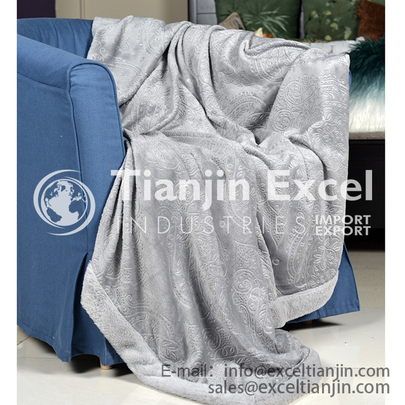 00000AA1-18 blanket - flannel embossed, pressed, with fur border