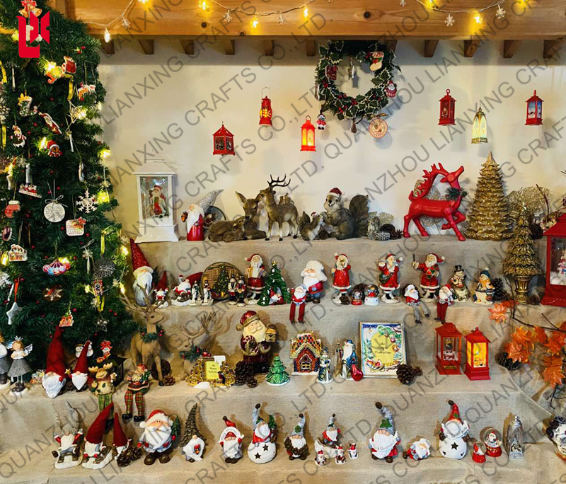 Christmas,Christmas ornaments,decorations,owl,bird,deer,reindeer,Christmas gnome. tree, lantern