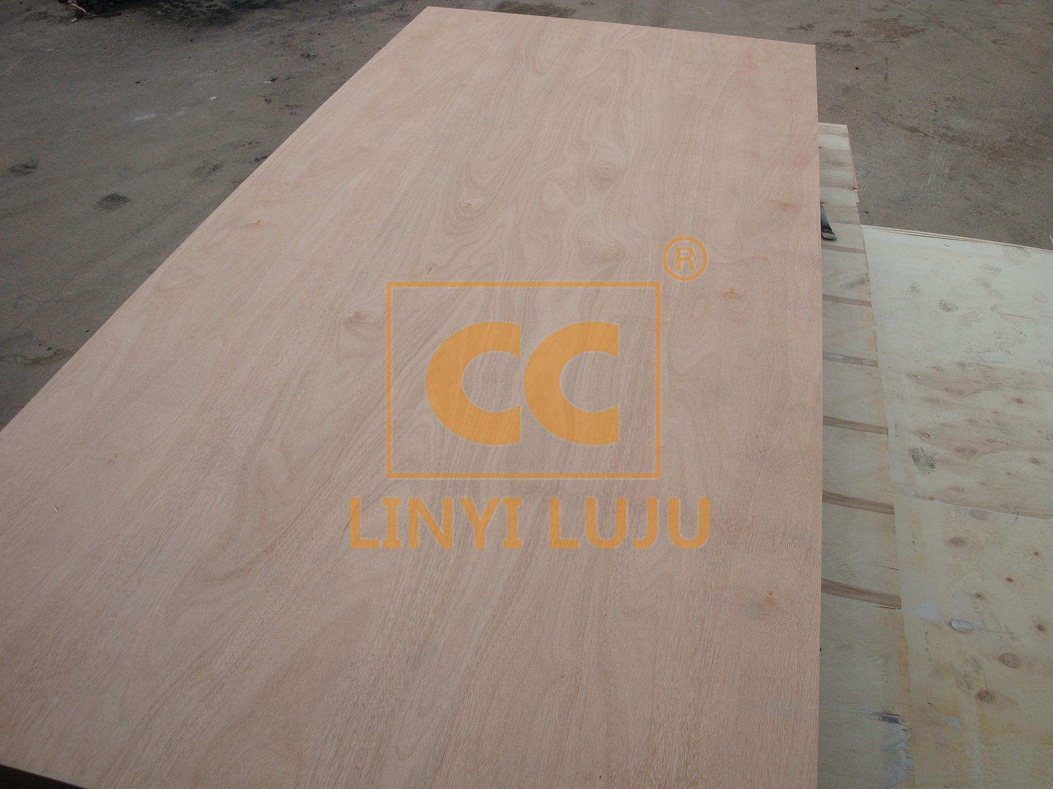 Mahogany plywood