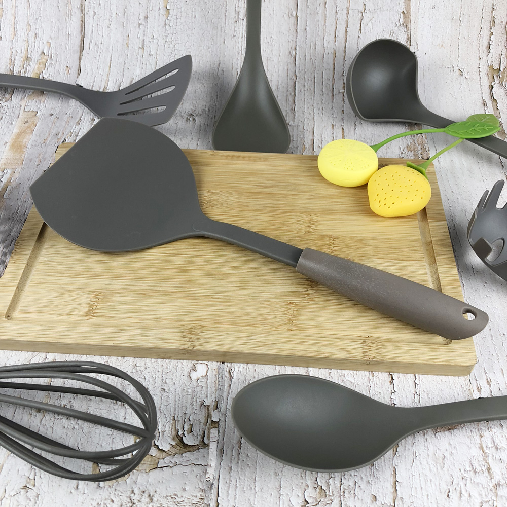 nylon eeg turner kitchen utensil(borwn)