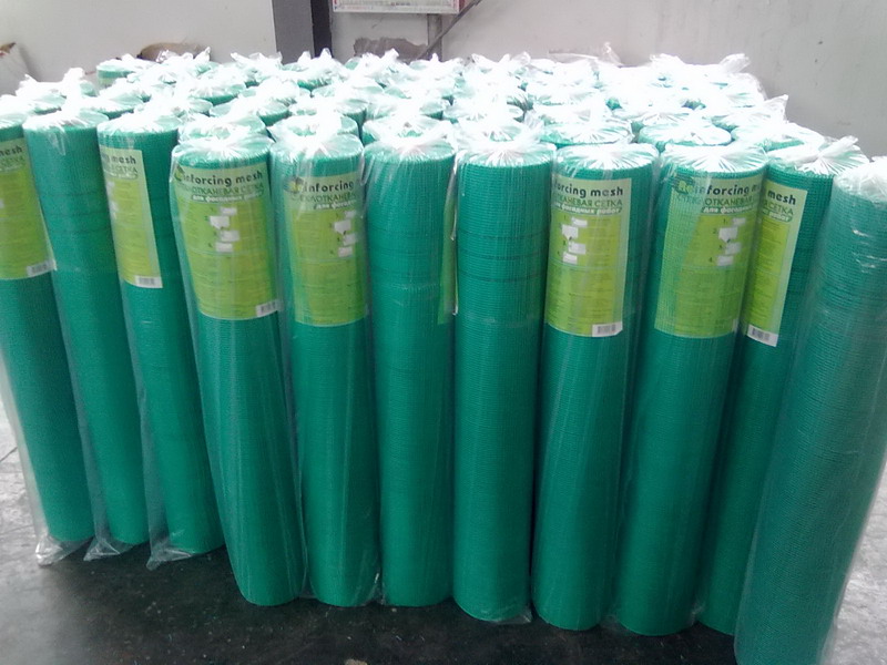 Alkaline resistant fiberglass mesh