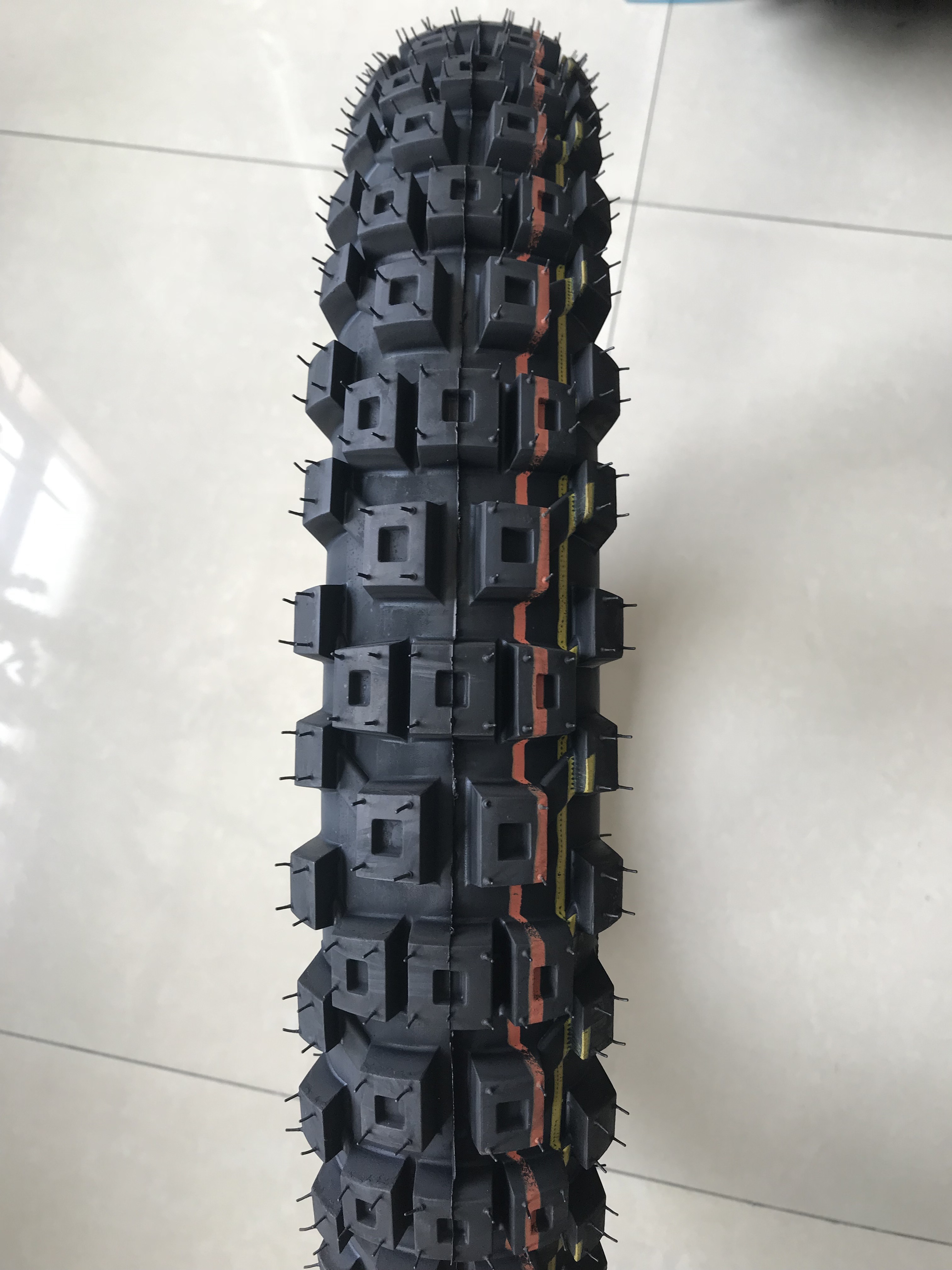 Motorcycle tyre