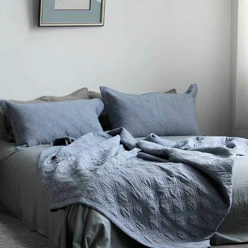 Stone wash microfiber quilt set
