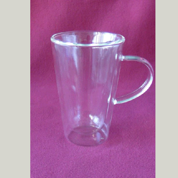 Double wall cup with handle