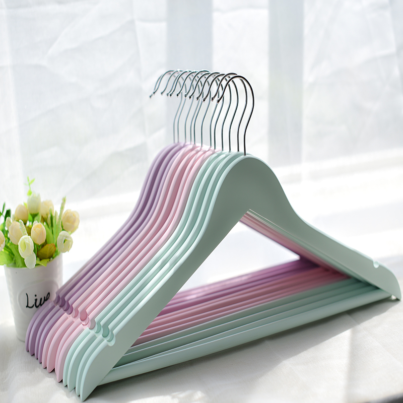 003 Wooden Suit Coat Hanger With Non Slip Bar