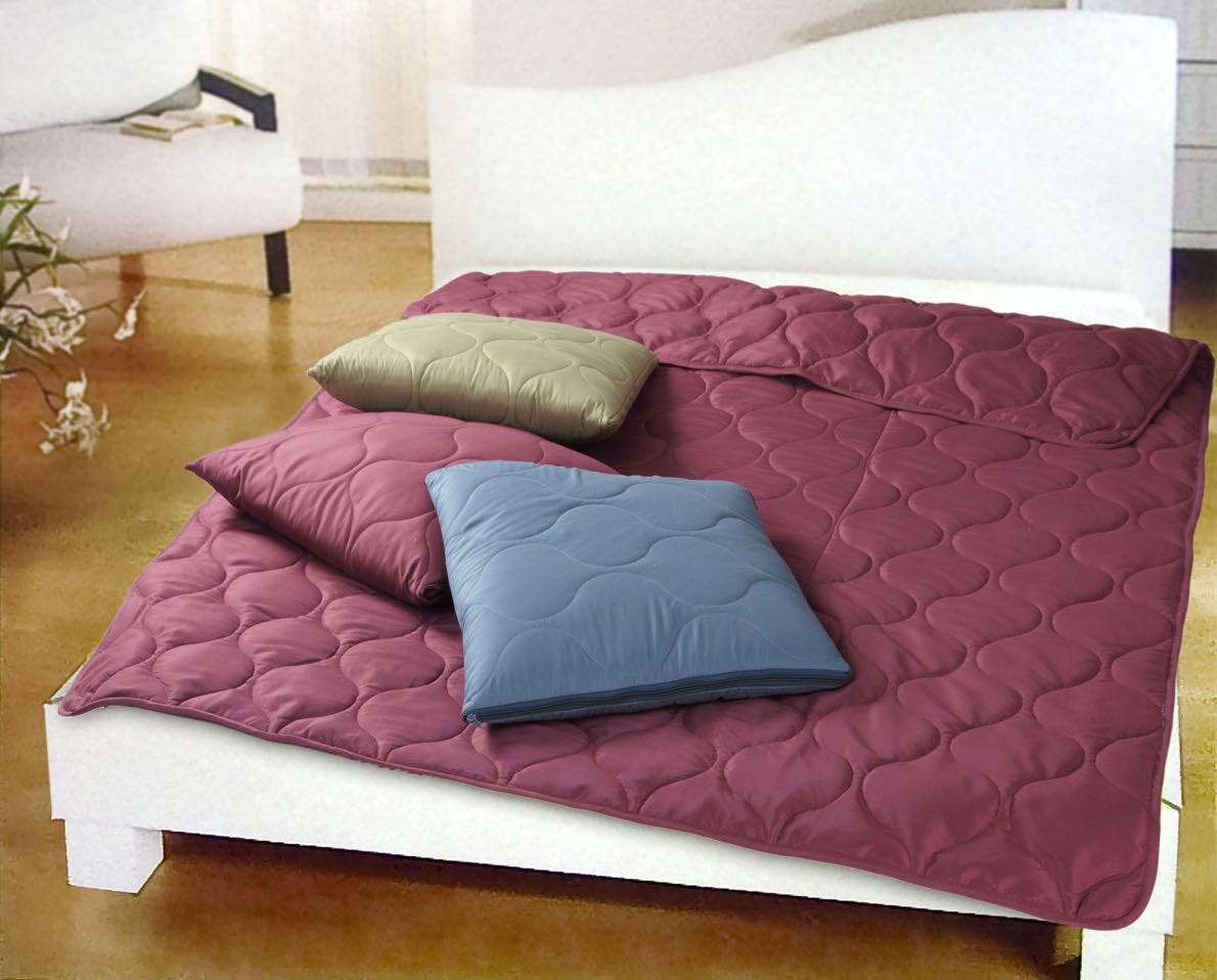 2 in 1 cushion polyester microfiber quilt bedspead