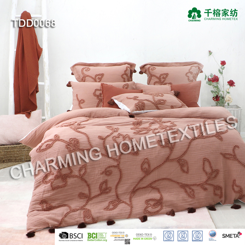 TDD0068 Poly chenille embroidery bed linen